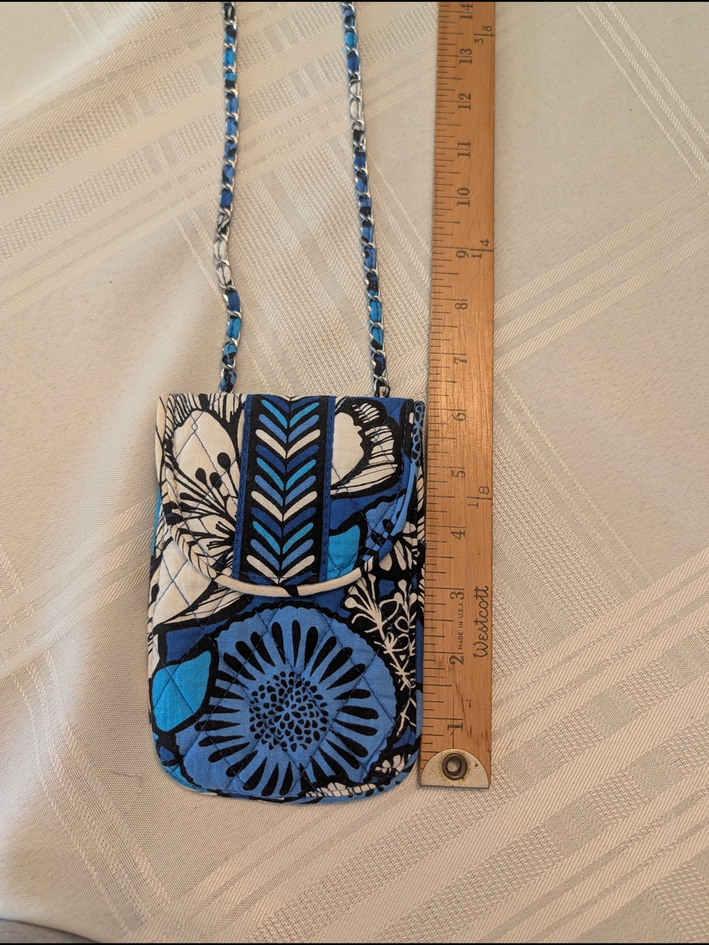 Blue Floral Vera Bradley Crossbody Phone Pouch - Quilted Fabric w/ Chain Strap. - Picture 5 of 11